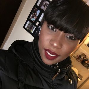 Meet your Posher, Azana